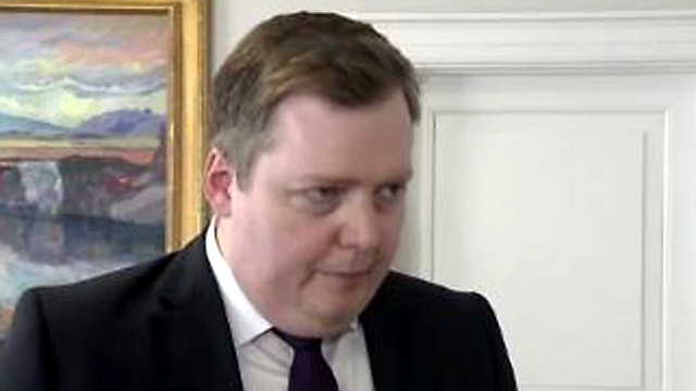 Iceland president rejects PM's attempt to call a new vote