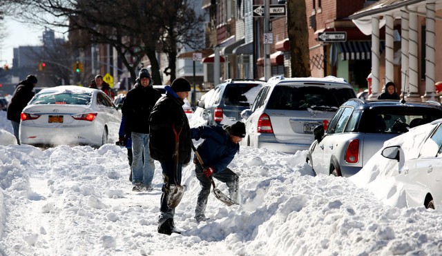 US East Coast struggles to return to normal after blizzard