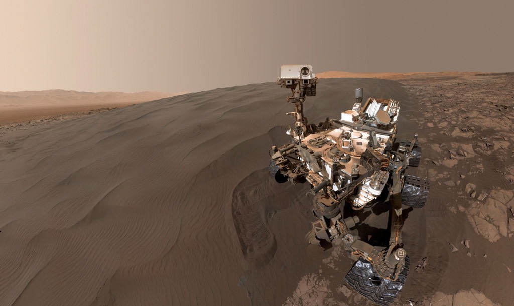 NASA's Curiosity : Another Stunning 'Selfie' On Mars