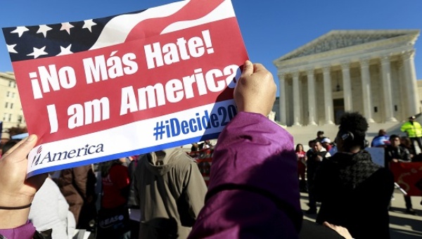 United States  court okays Obama immigration action review