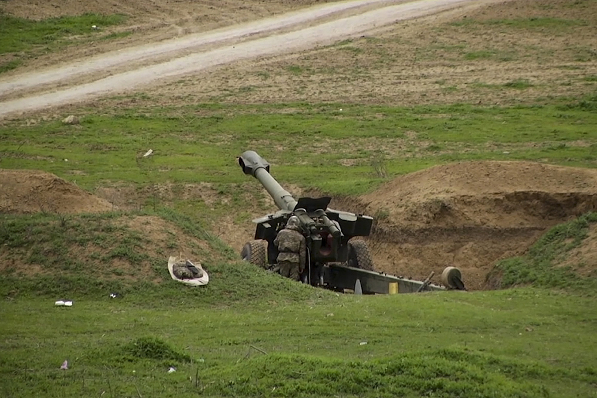Skirmishes continue in Nagorno-Karabakh despite cease-fire
