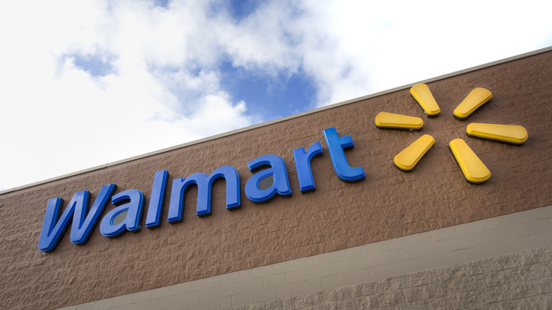 Walmart to close two Acadiana stores