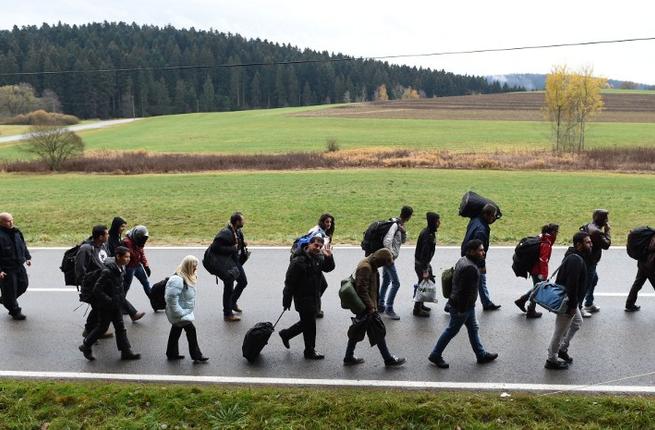 Germany to deport migrants, toughen asylum policy