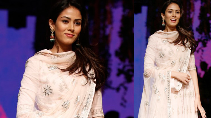 Shahid Kapoor's Wife Mira Rajput Is Pregnant And Here Is The Proof!