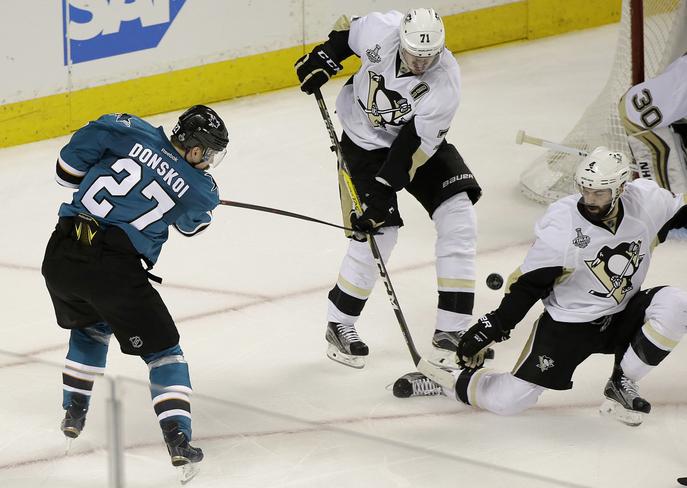 NHL: Sharks ready for pivotal Game 4